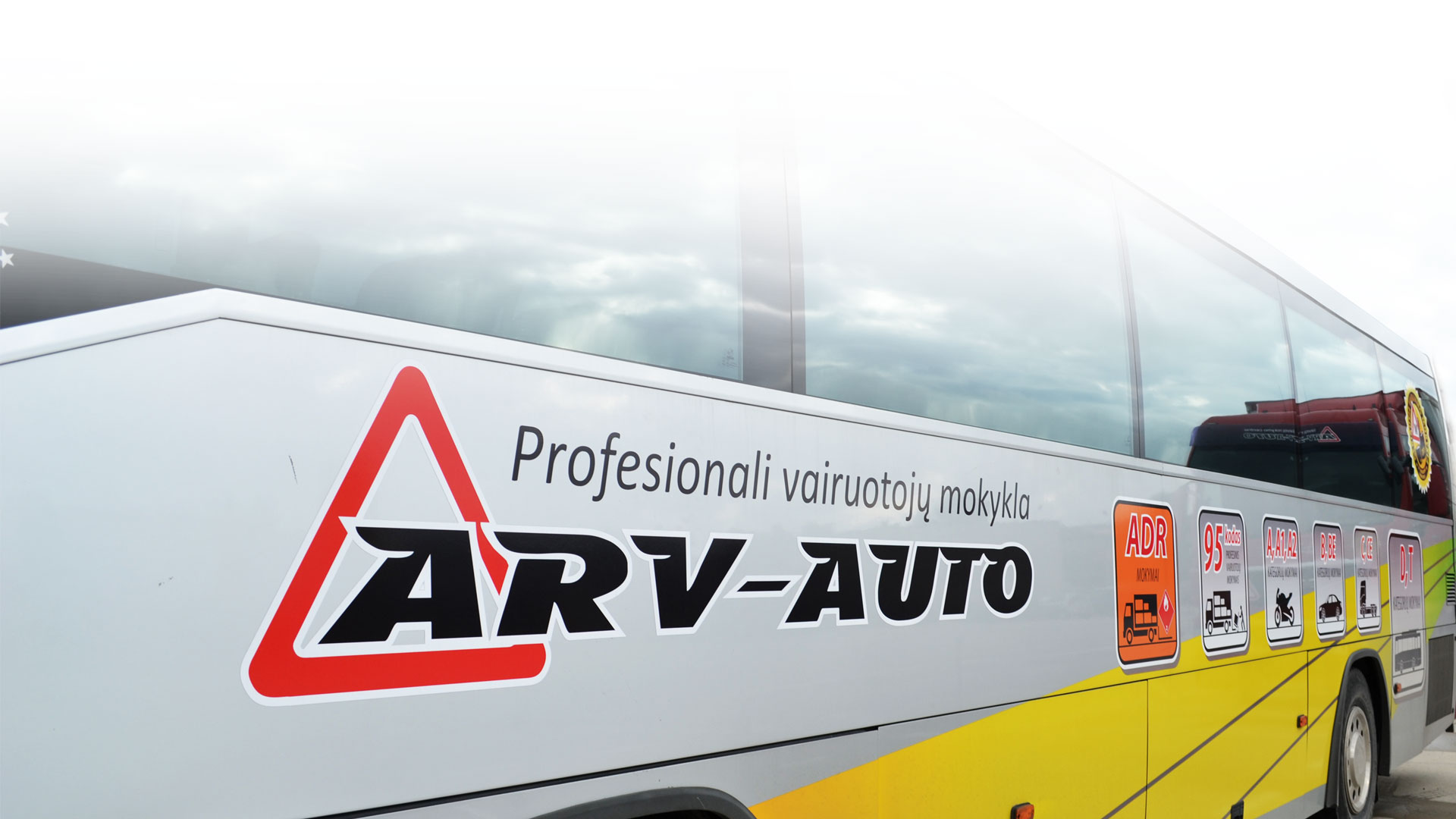 Vairavimo mokykla Kaune Marijampolėje ARVAUTO.